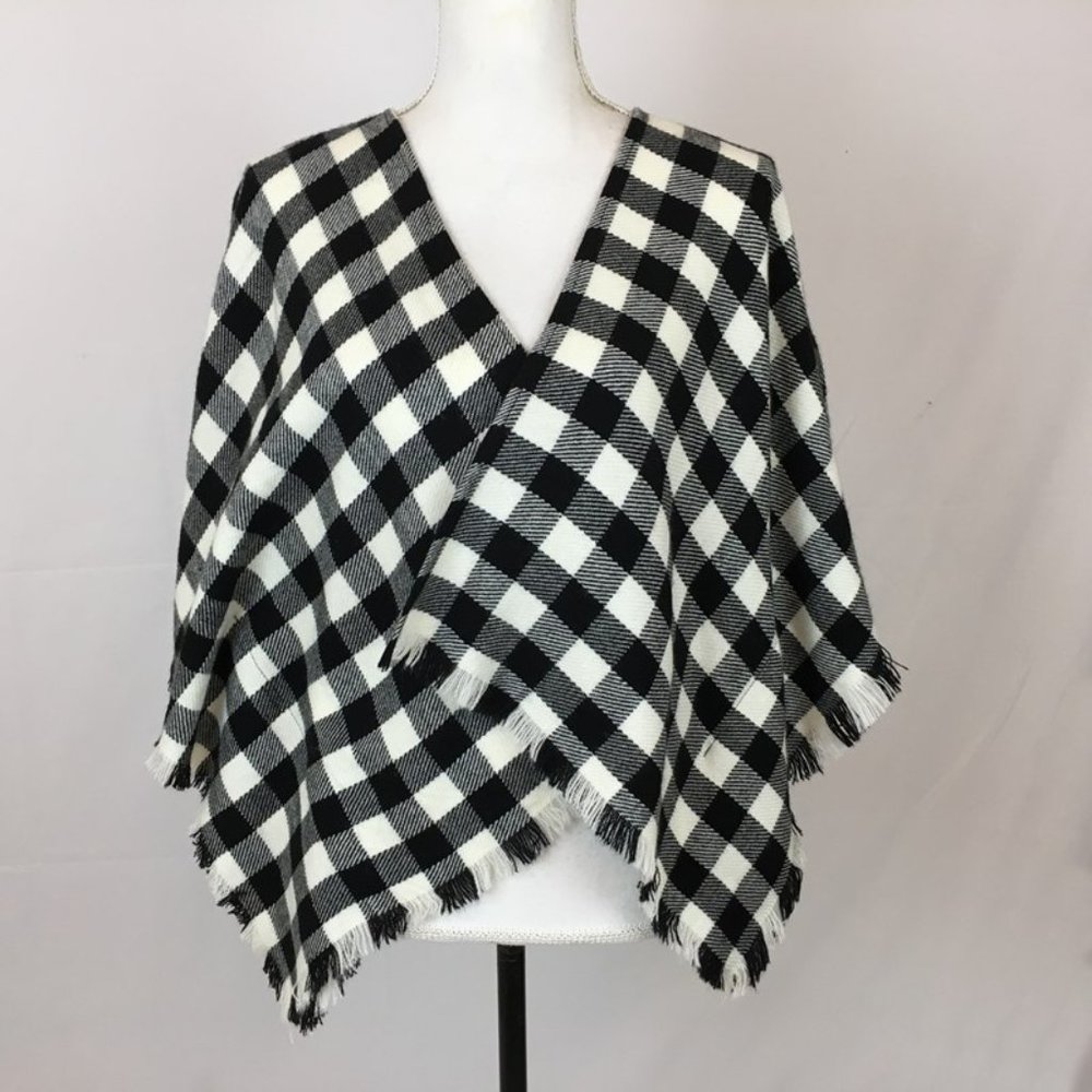 Anna & Ava Women Cape Shrug Black Plaid One Size